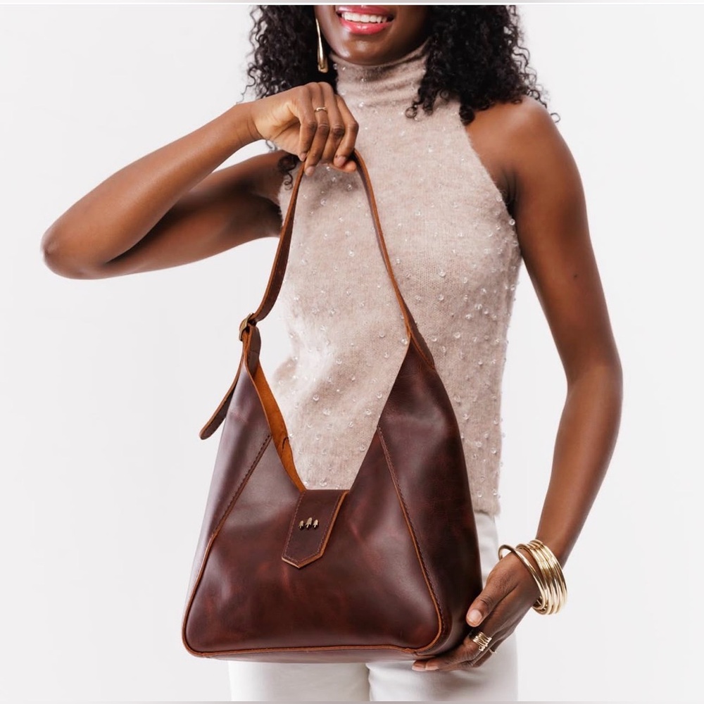 Elegant Brown Leather Shoulder Bag